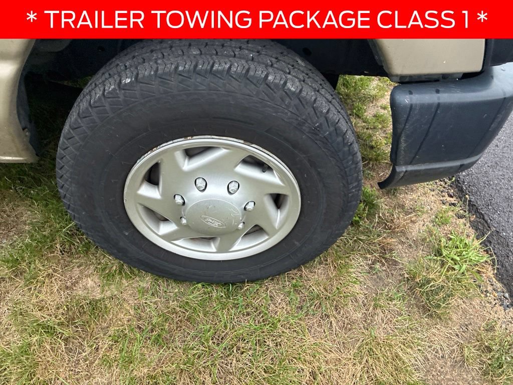 Used 2012 Ford E-350 and Econoline 350 Super Duty RWD image 5