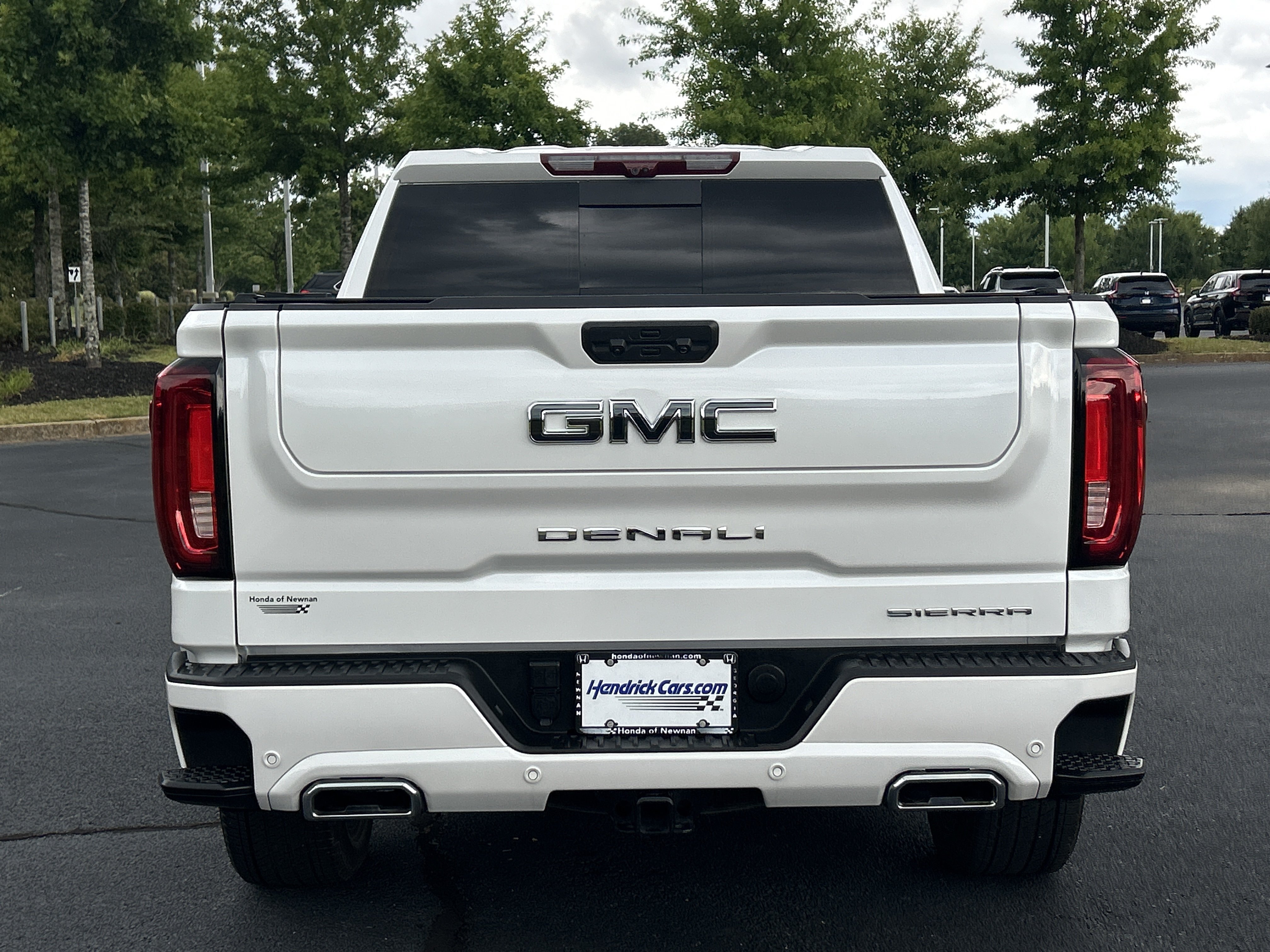 Used 2024 GMC Sierra 1500 Denali Ultimate AWD/4WD image 8
