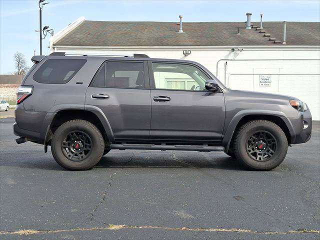 Used 2022 Toyota 4Runner SR5 Premium w/ Moonroof Package image 26
