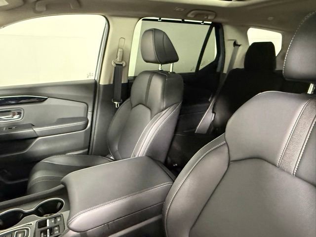 Used 2025 Honda Pilot Touring image 29