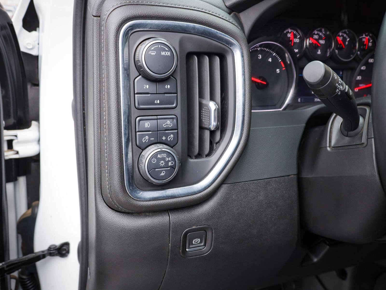 Used 2023 Chevrolet Silverado 2500 LT image 21