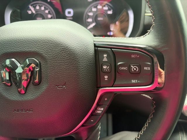 Used 2023 RAM 1500 Limited AWD/4WD image 19
