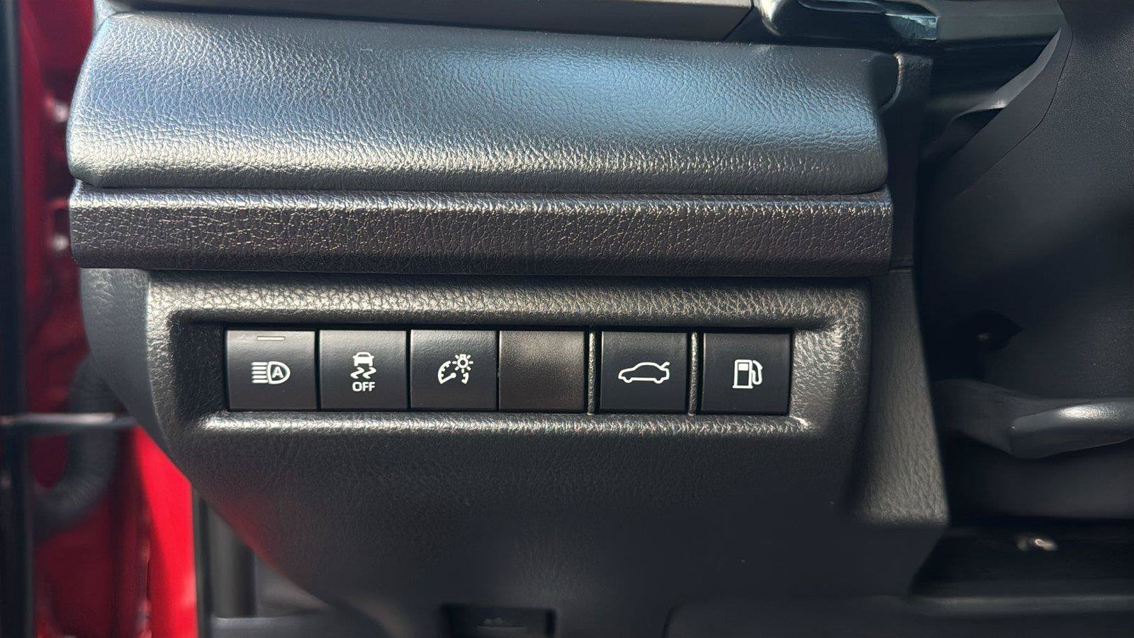 Used 2025 Toyota Camry XSE FWD image 14