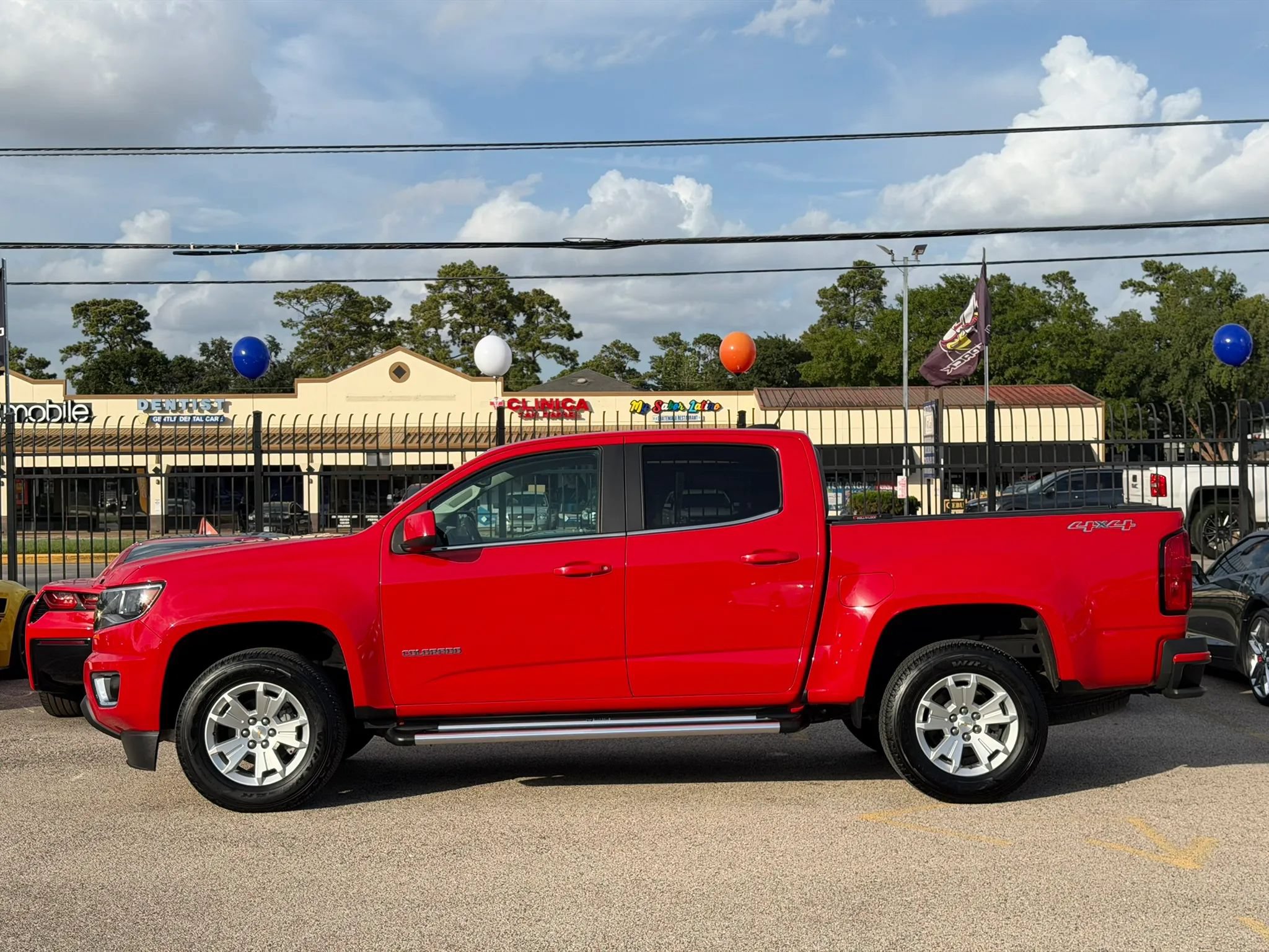 Used 2020 Chevrolet Colorado LT w/ LT Convenience Package AWD/4WD image 10