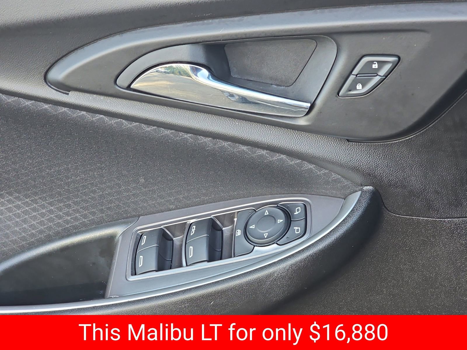 Used 2023 Chevrolet Malibu LT image 34