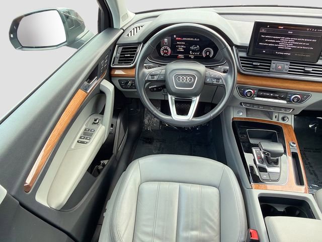 Used 2022 Audi Q5 2.0T Premium Plus w/ Premium Plus Package AWD/4WD image 16