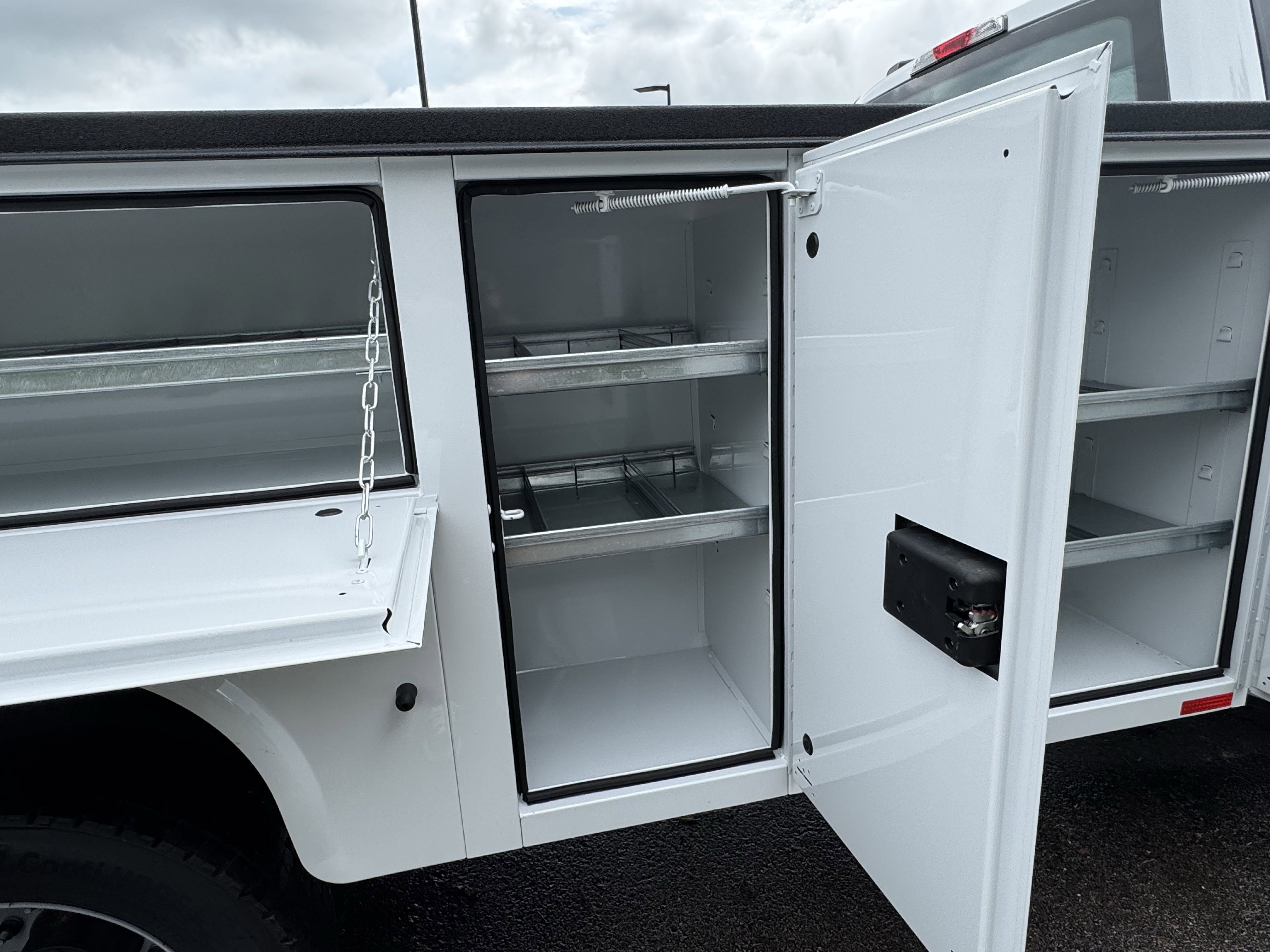 New 2025 Ford F450 XL w/ XL Chrome Package image 7