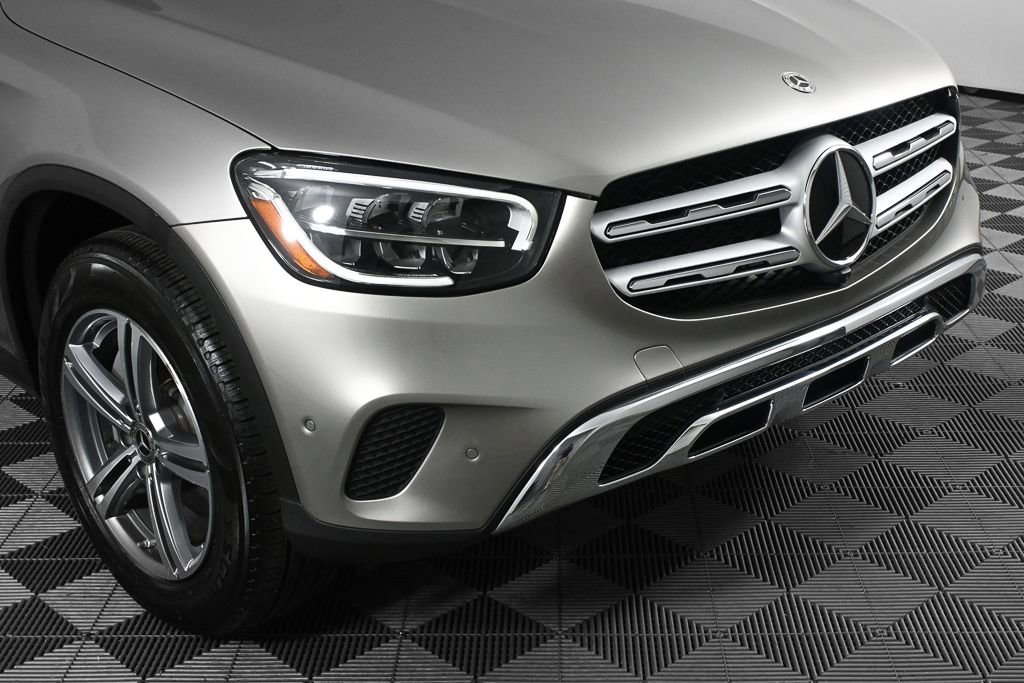 Certified 2022 Mercedes-Benz GLC 300 w/ Premium Package Lite image 36
