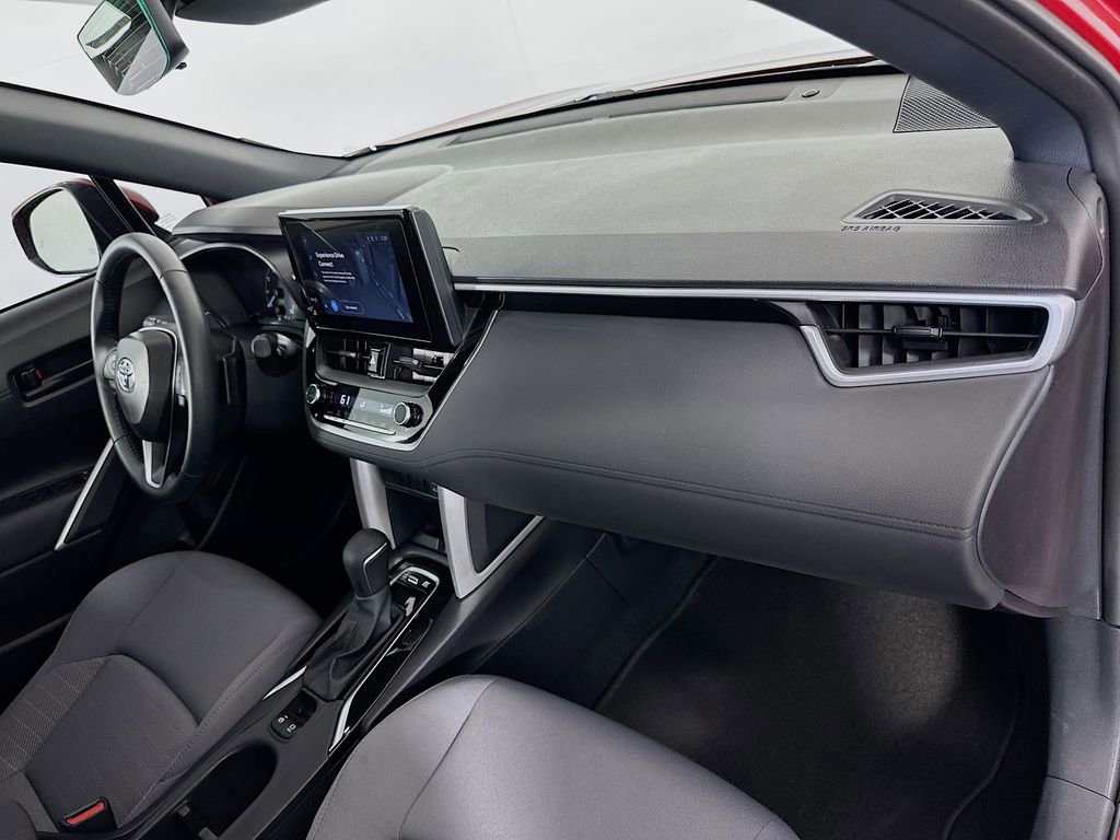 Used 2024 Toyota Corolla Cross SE image 29