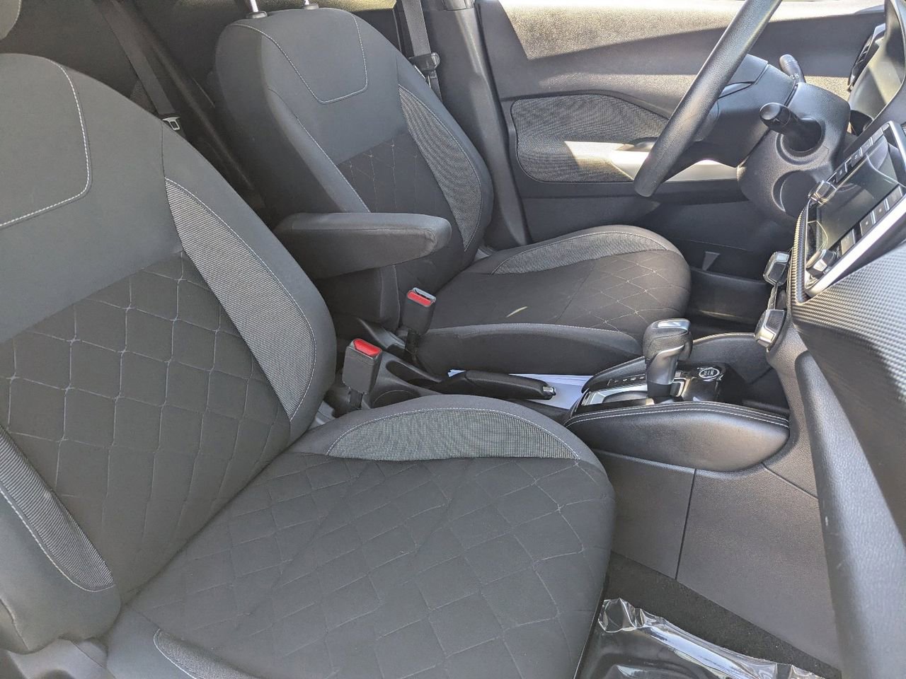Used 2019 Nissan Kicks SV image 8