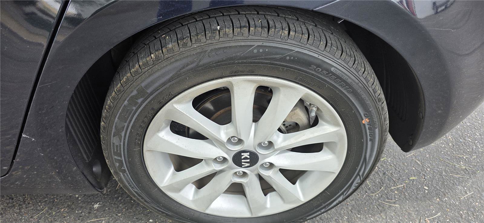 Used 2017 Kia Forte LX w/ Option Group 020 FWD image 10