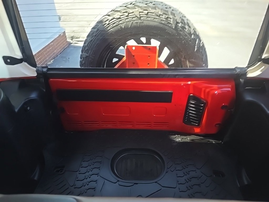 Used 2015 Jeep Wrangler Unlimited Sahara w/ Max Tow Package image 18