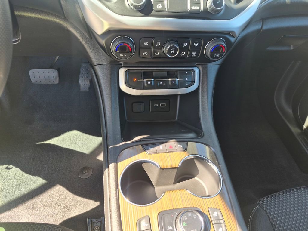 Used 2023 GMC Acadia SLE w/ Driver Convenience Package image 20