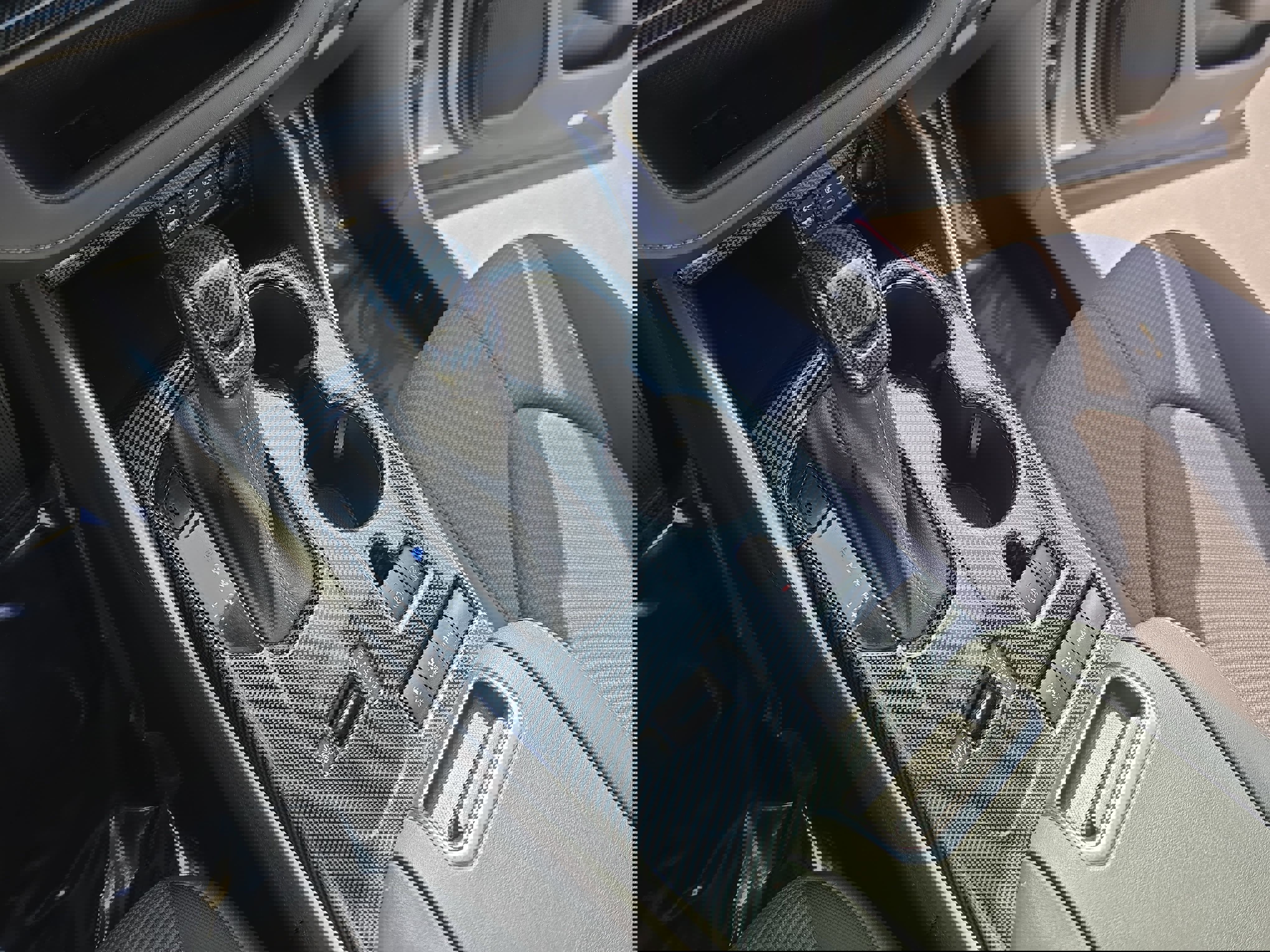 Used 2022 Toyota Highlander LE image 26