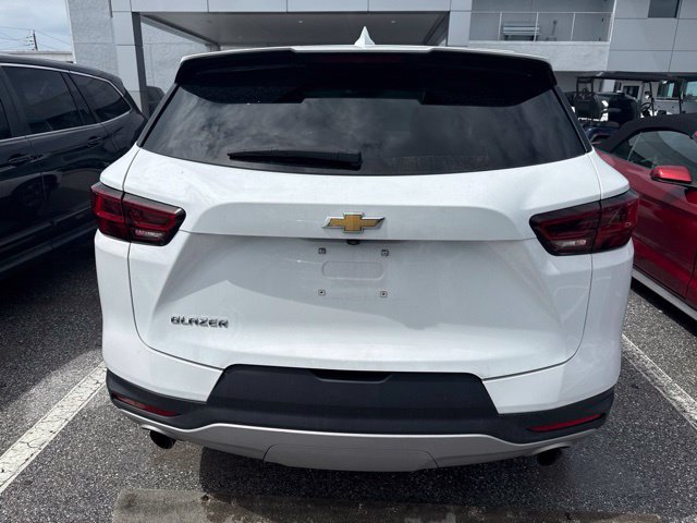 Used 2025 Chevrolet Blazer LT FWD image 3