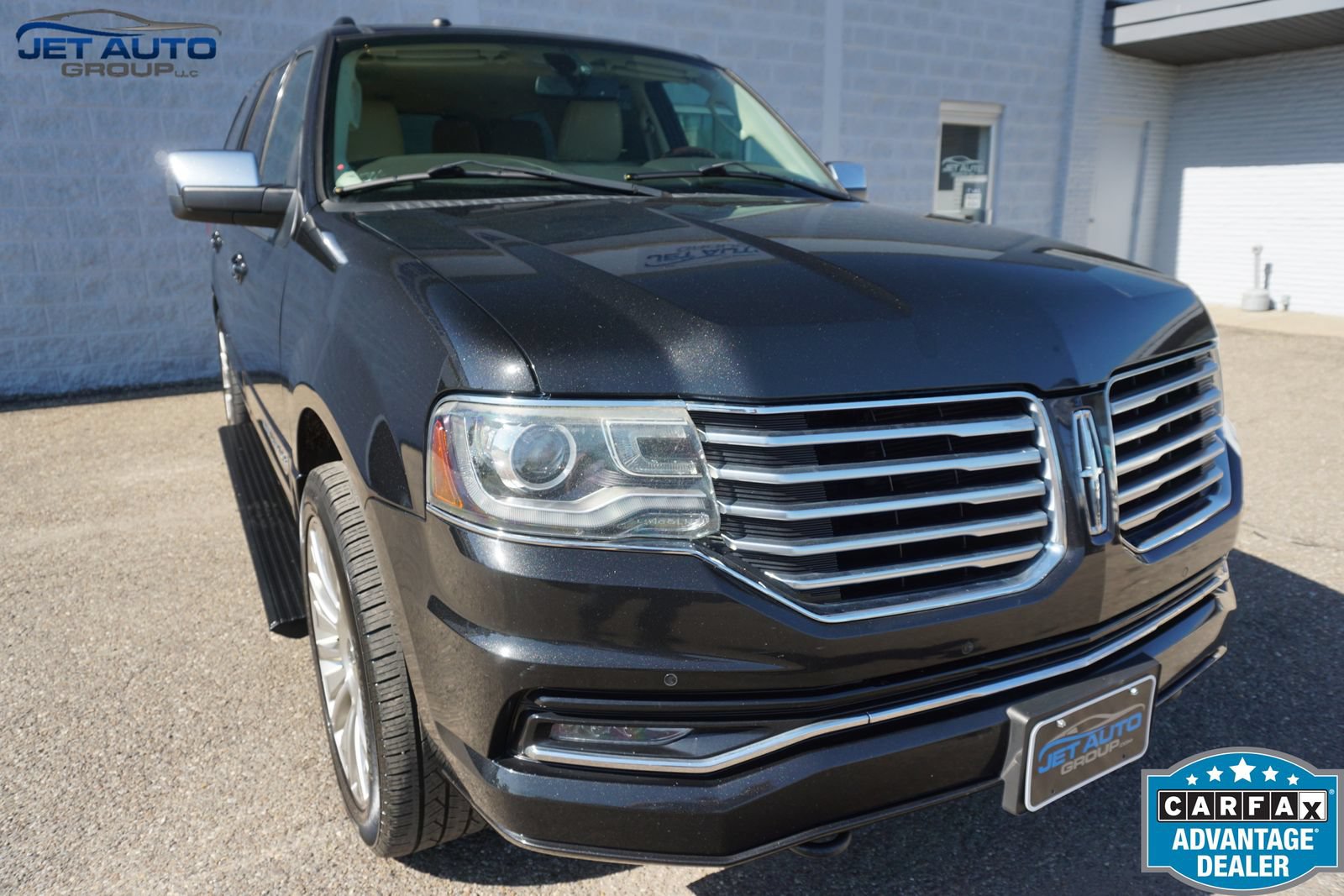 Used 2015 Lincoln Navigator 4WD w/ Equipment Group 101A Reserve image 7