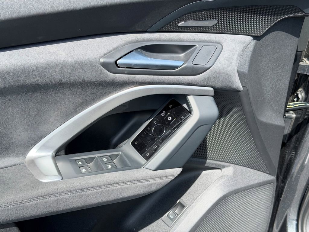 New 2026 Audi SQ5 Premium Plus image 17