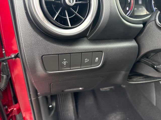 Used 2023 Hyundai Kona SE image 15