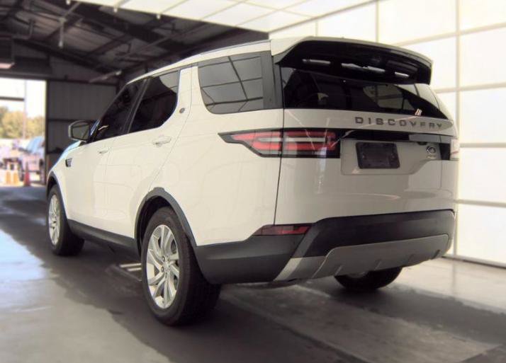 Used 2017 Land Rover Discovery HSE AWD/4WD image 5