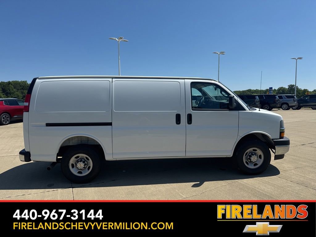 New 2025 Chevrolet Express 2500 Work Van w/ Driver Convenience Package image 10