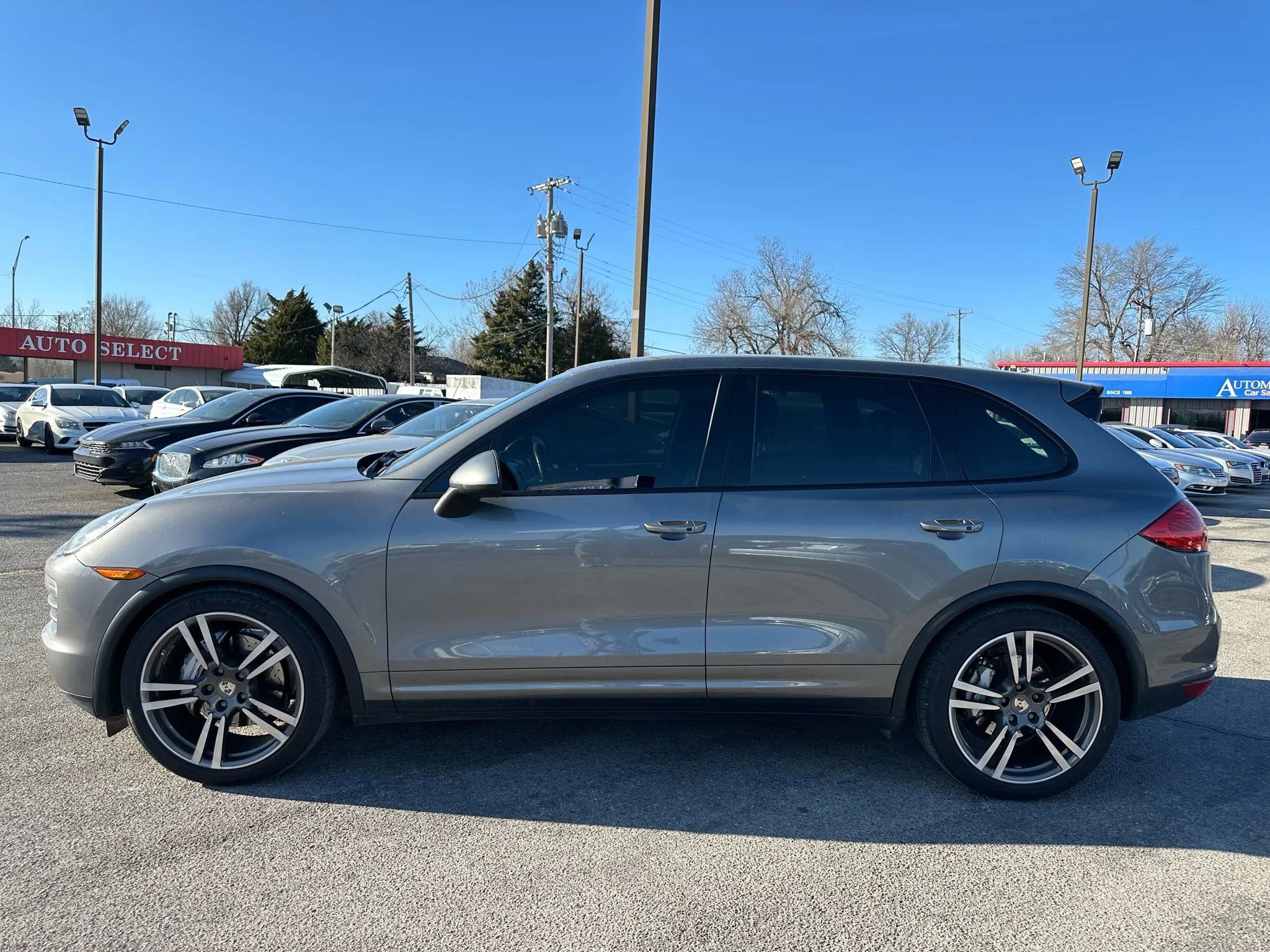 Used 2011 Porsche Cayenne S AWD/4WD image 35