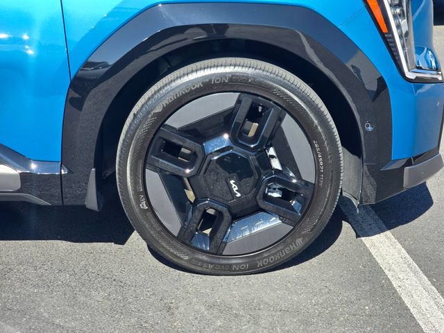 Certified 2024 Kia EV9 GT-Line AWD/4WD image 11