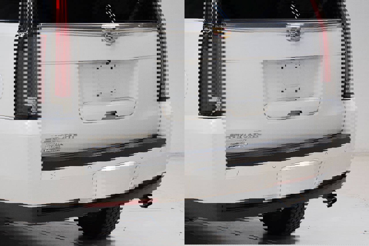 Used 2016 Cadillac Escalade ESV Premium AWD/4WD image 19