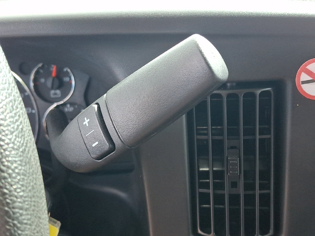 Used 2026 GMC Savana 3500 LT w/ LT Preferred Equipment Group RWD image 15