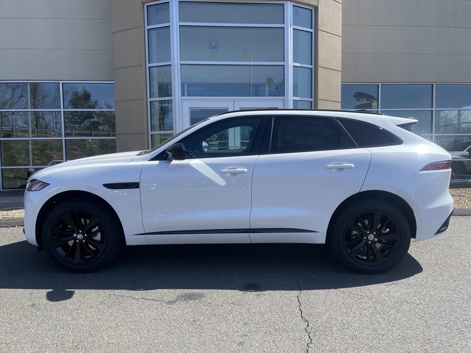 New 2025 Jaguar F-PACE R-Dynamic S image 4