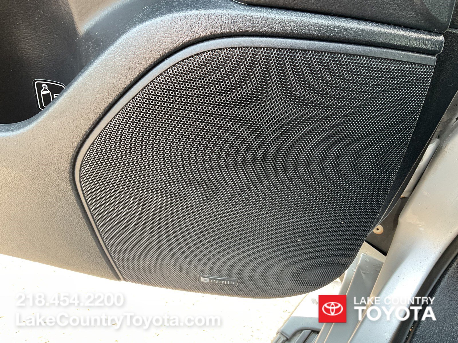 Used 2014 Toyota Land Cruiser AWD/4WD image 36