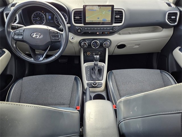 Used 2021 Hyundai Venue image 9