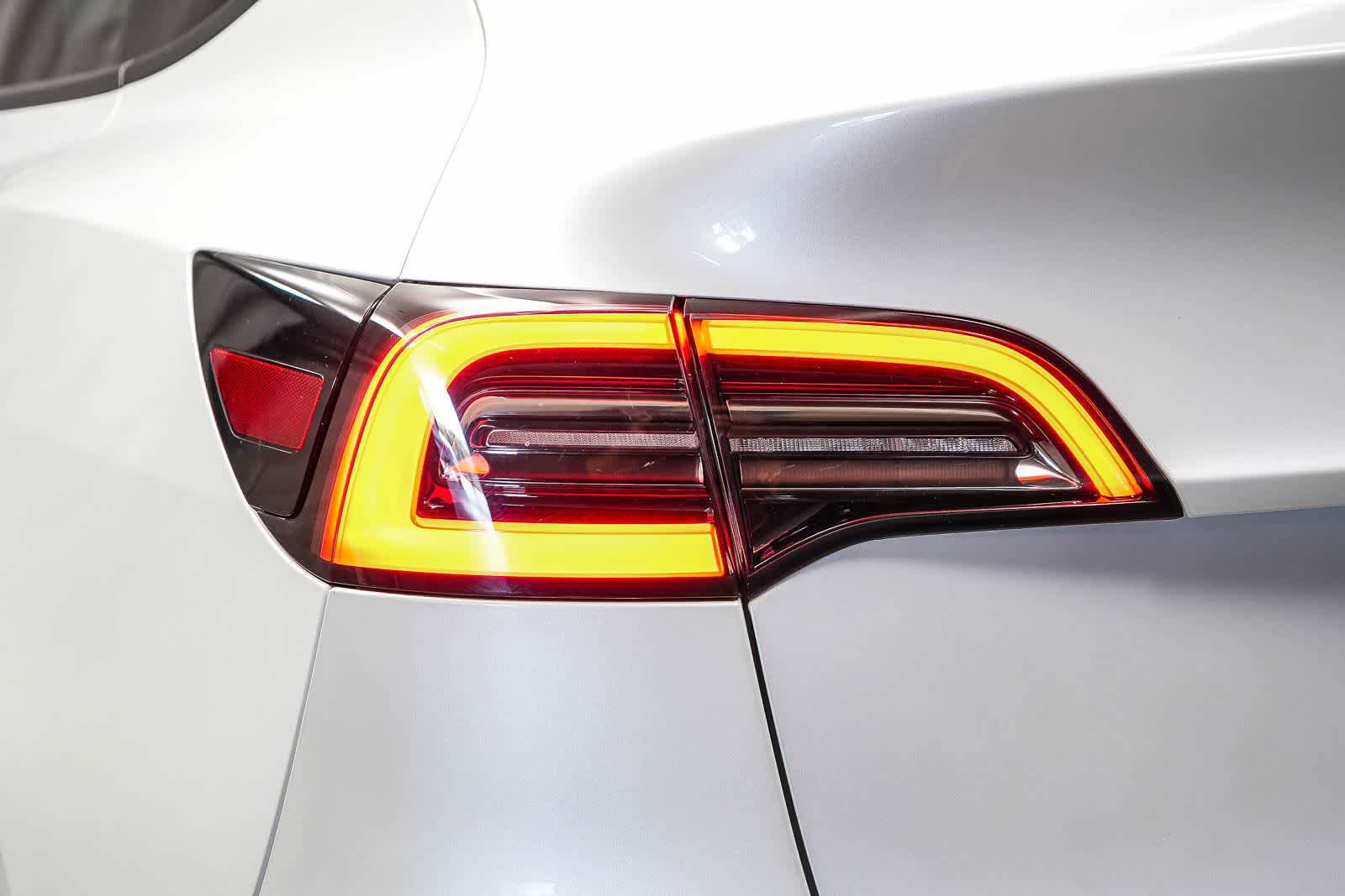 Used 2020 Tesla Model Y Long Range image 7