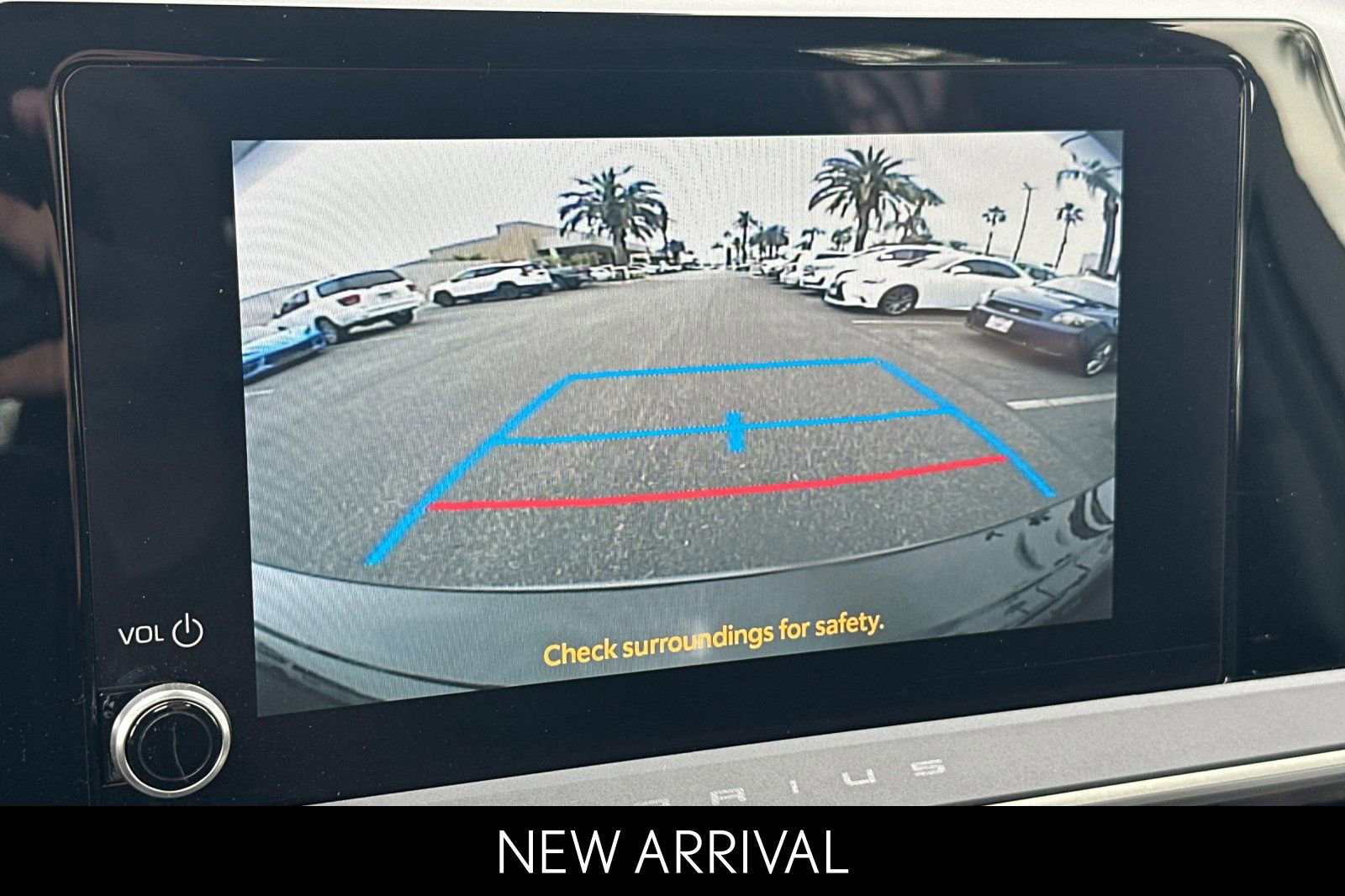 Used 2025 Toyota Prius LE image 20