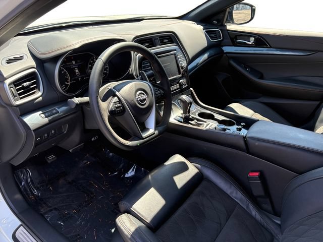 Used 2023 Nissan Maxima SR w/ Sport Mat Group FWD image 12