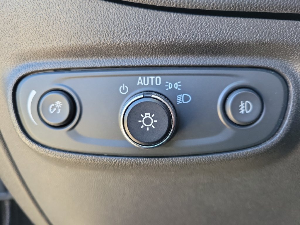 Used 2020 Chevrolet Equinox LT FWD image 21