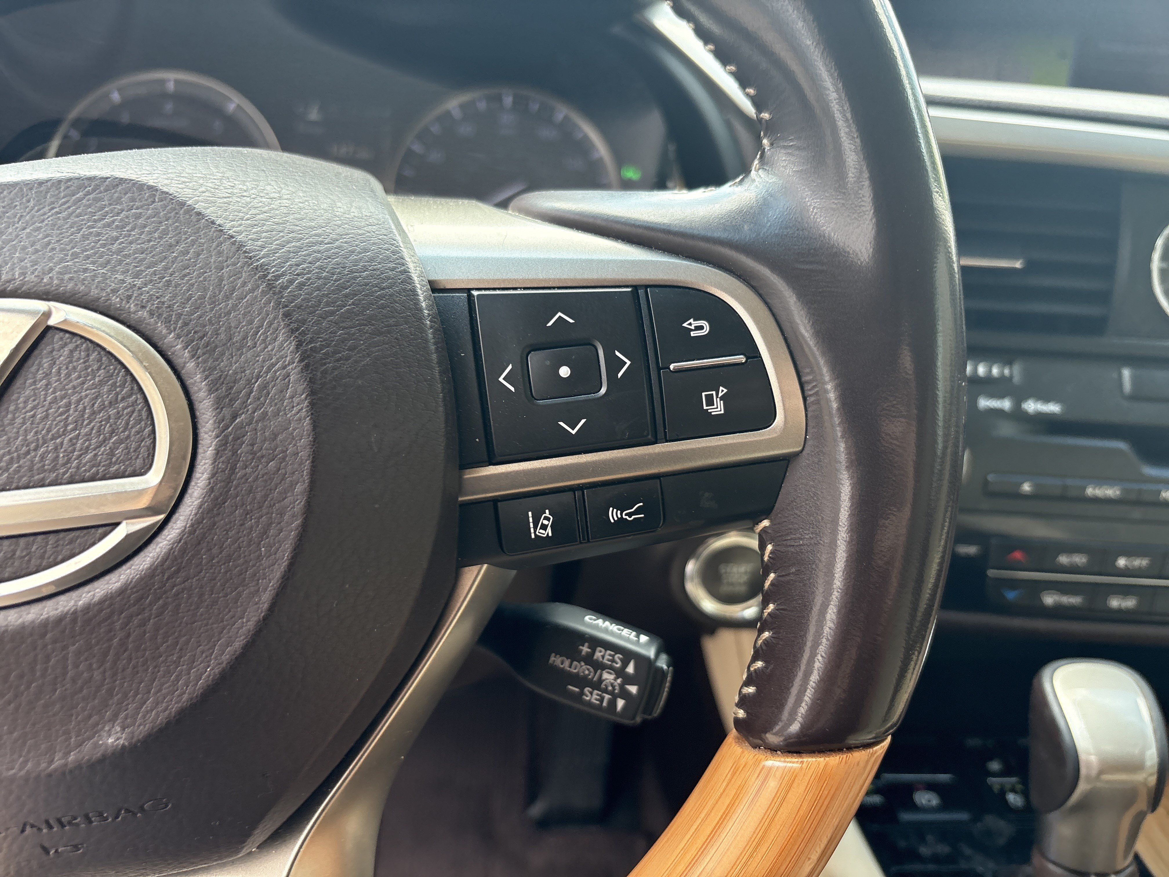 Used 2018 Lexus RX 350L AWD image 20