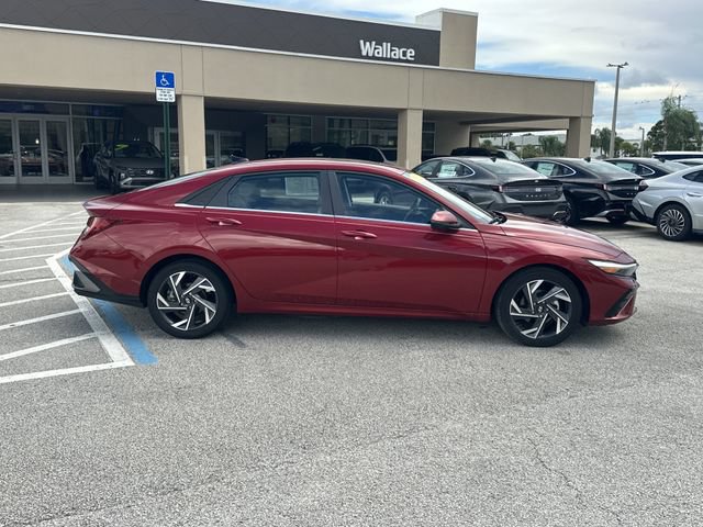 Certified 2024 Hyundai Elantra Limited FWD image 6