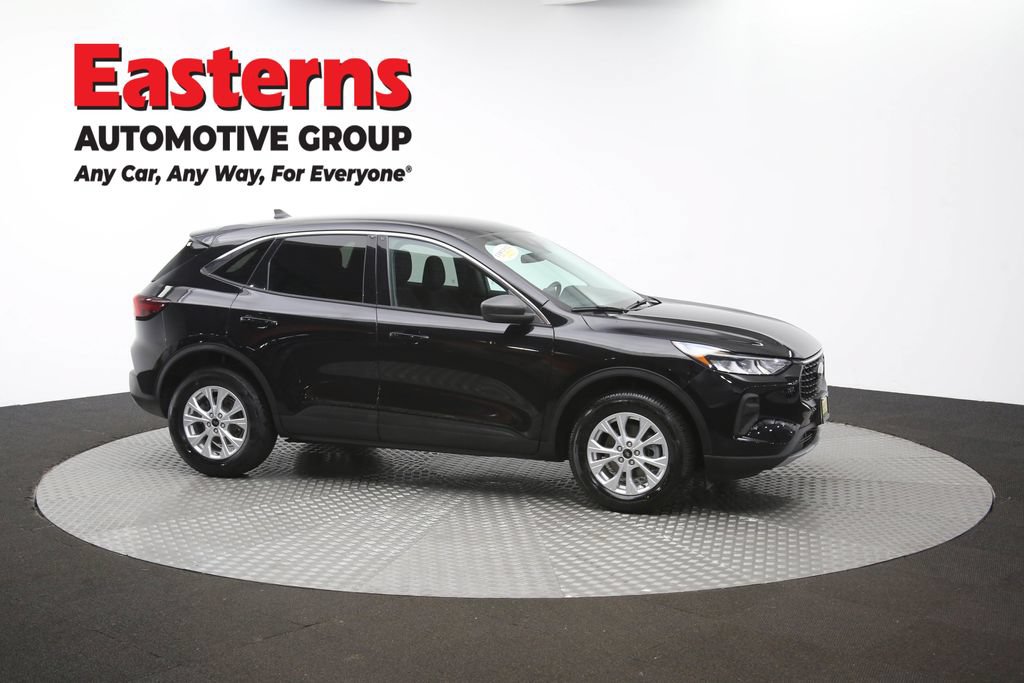 Used 2023 Ford Escape Active AWD/4WD image 46
