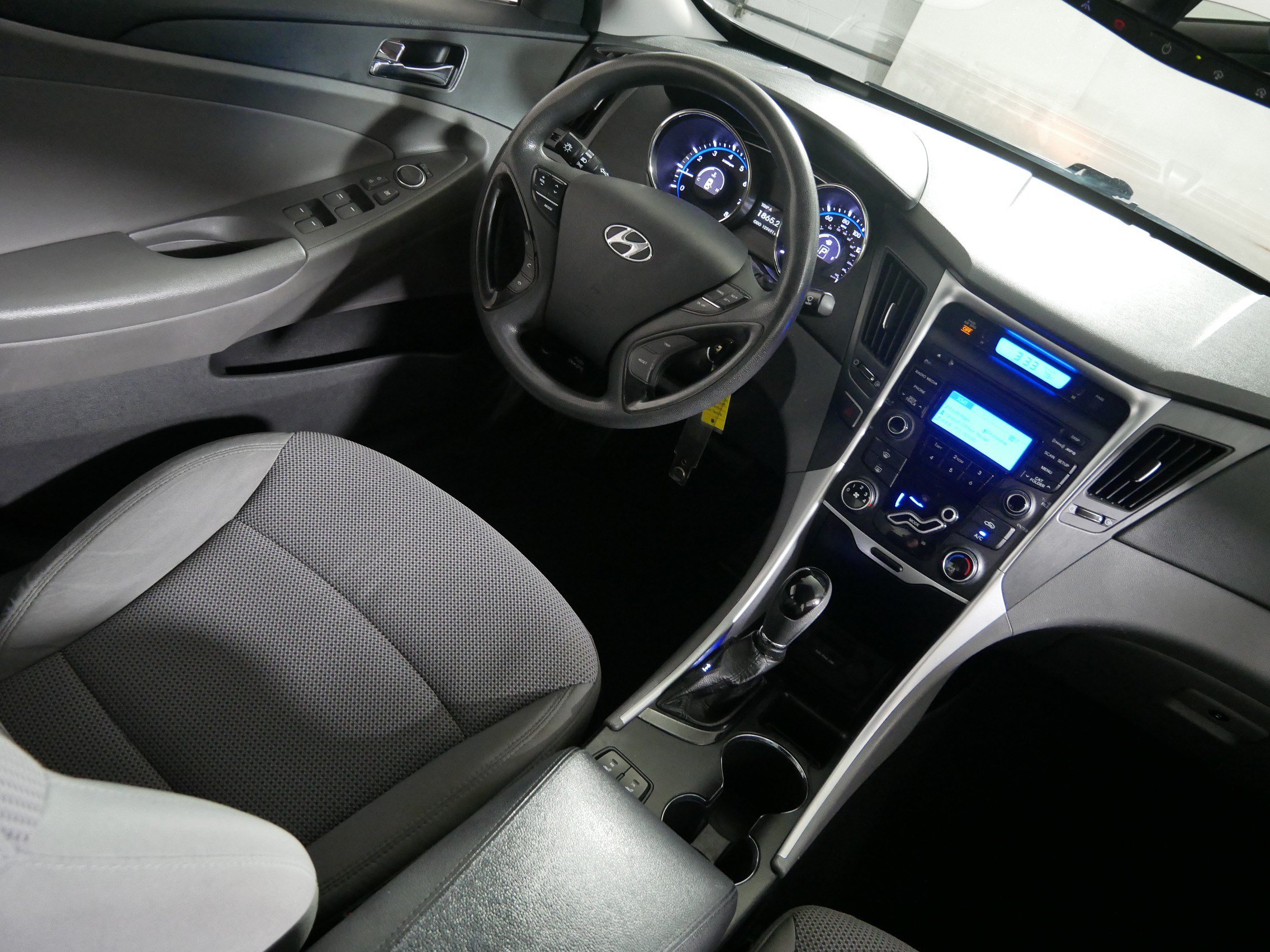 Used 2013 Hyundai Sonata GLS w/ Popular Equipment Pkg FWD image 9
