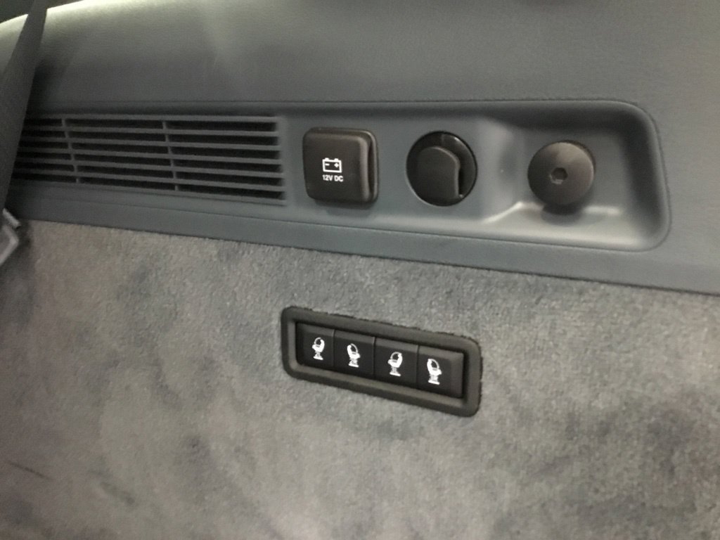Used 2022 Jeep Grand Wagoneer Series II AWD/4WD image 17