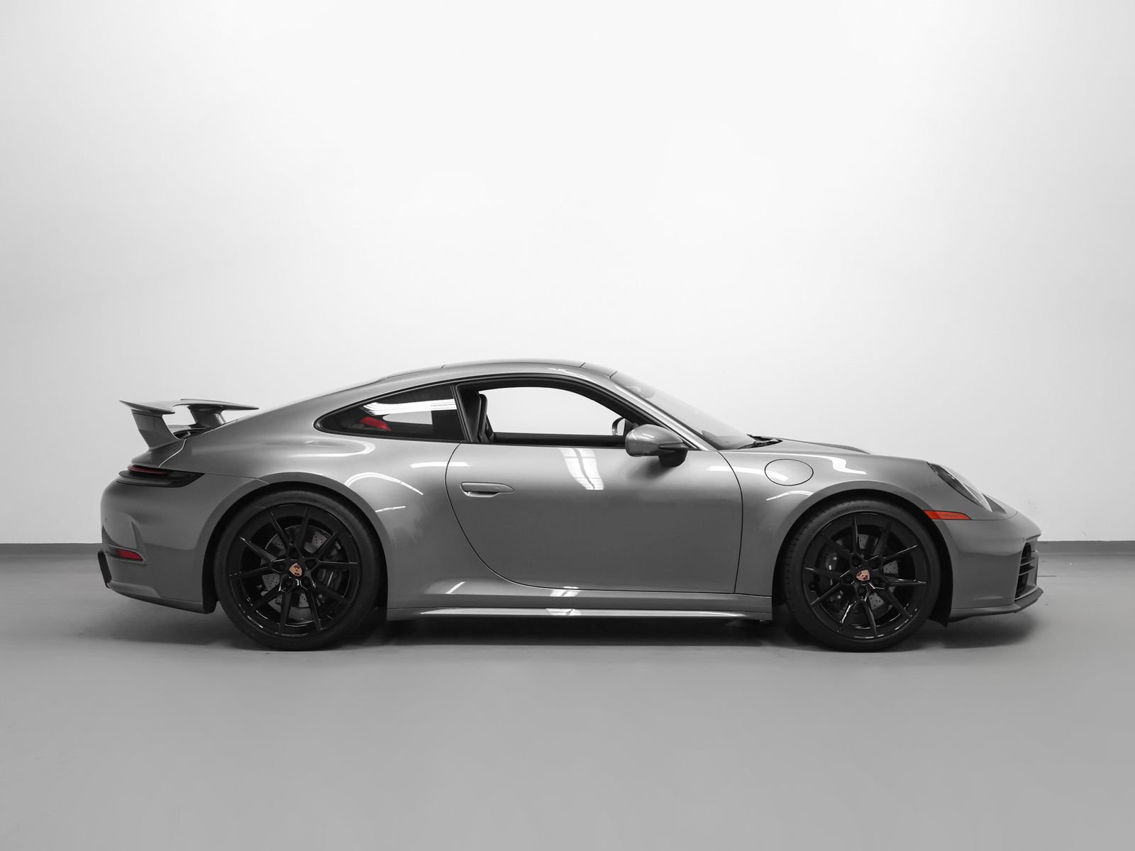 Certified 2026 Porsche 911 Carrera T RWD image 13