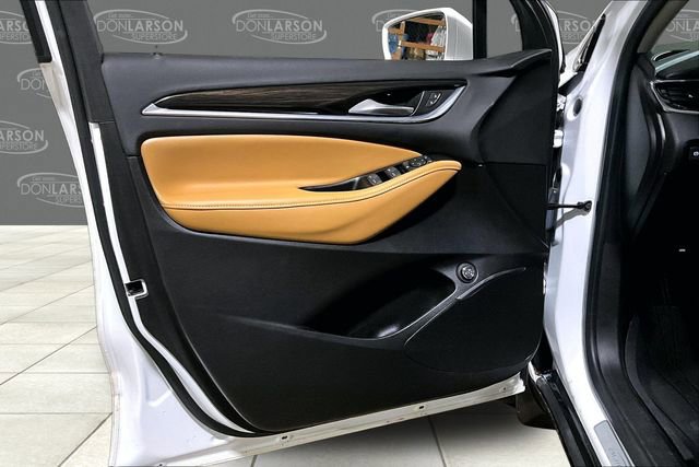 Used 2018 Buick Enclave Essence w/ Trailering Package image 11