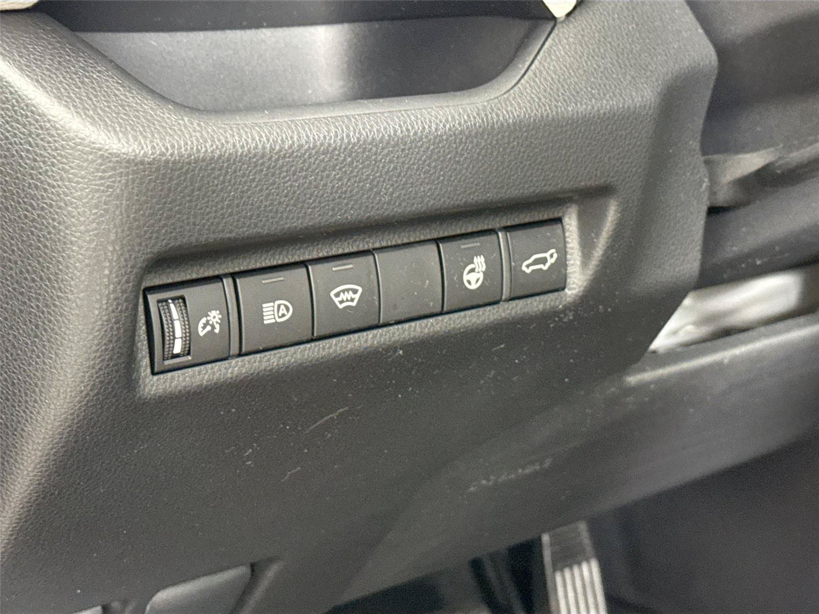 Used 2025 Toyota RAV4 XLE Premium w/ Weather Package AWD/4WD image 16