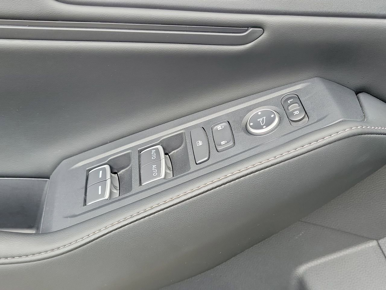 Used 2024 Honda Accord Sport image 28