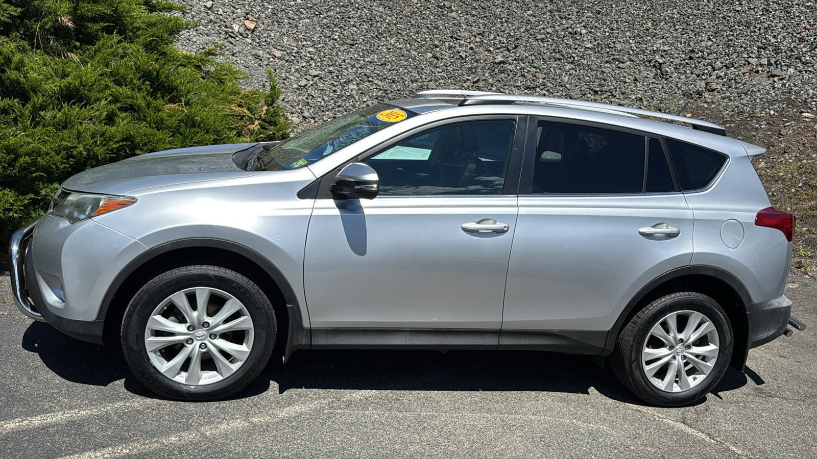 Used 2015 Toyota RAV4 Limited AWD/4WD image 3