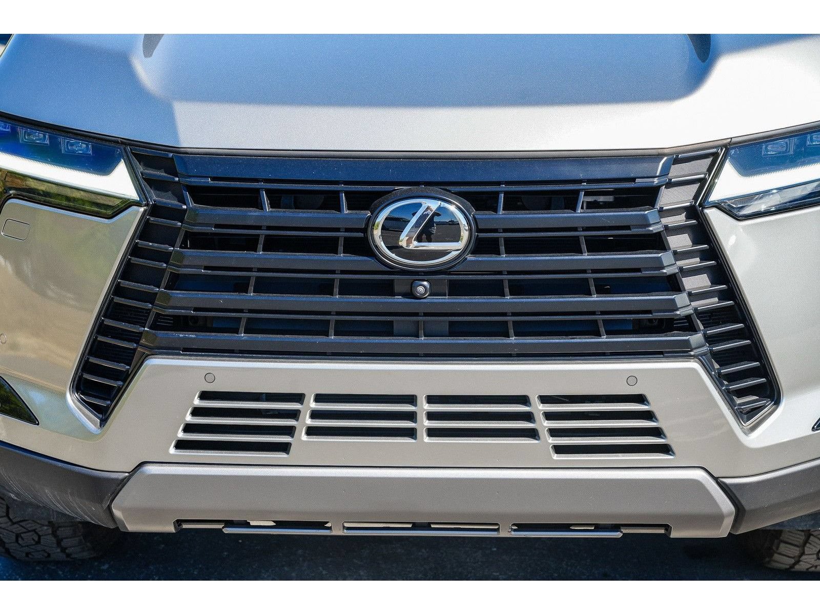 Used 2025 Lexus GX 550 AWD/4WD image 7
