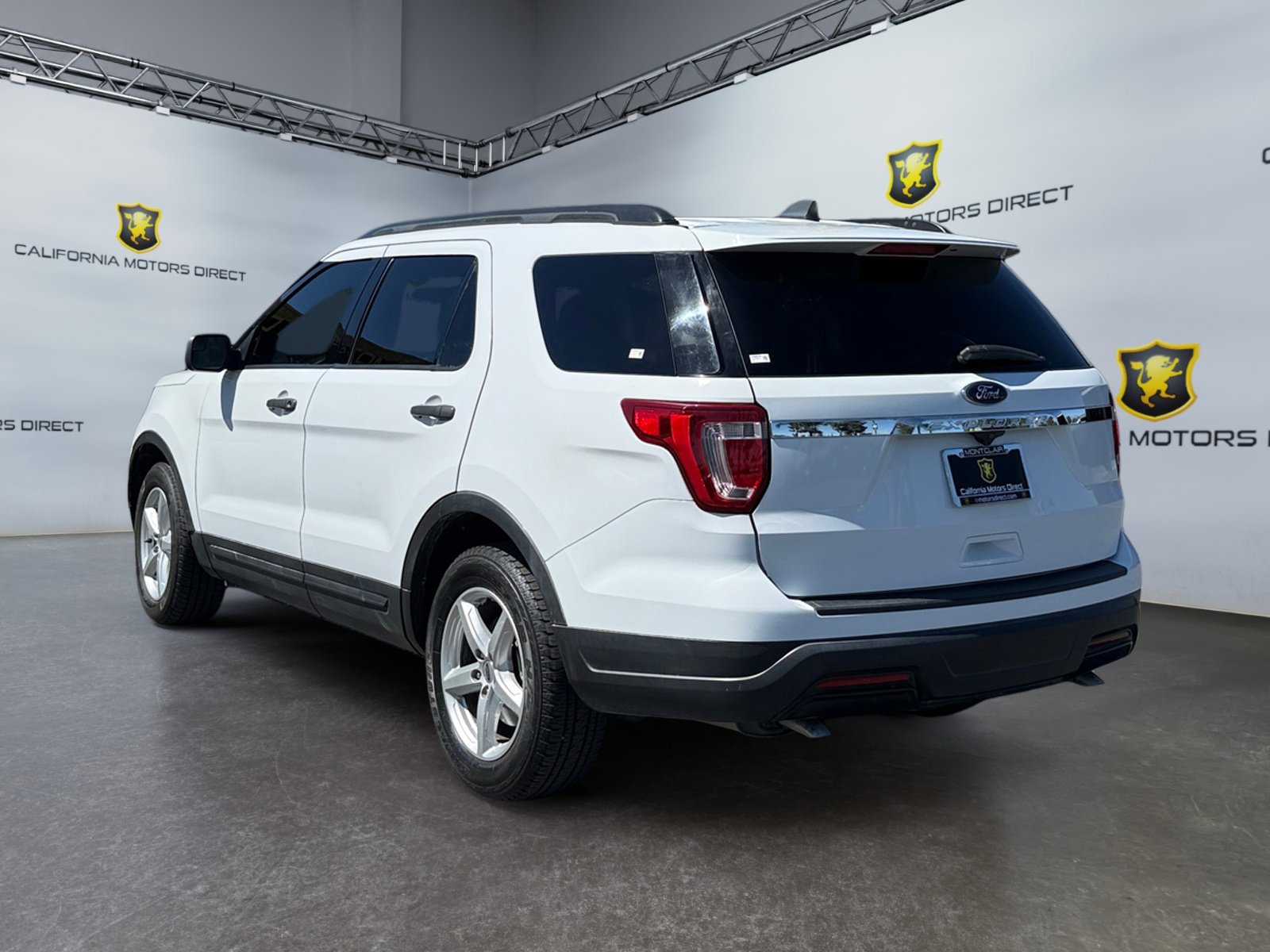 Used 2019 Ford Explorer FWD image 3