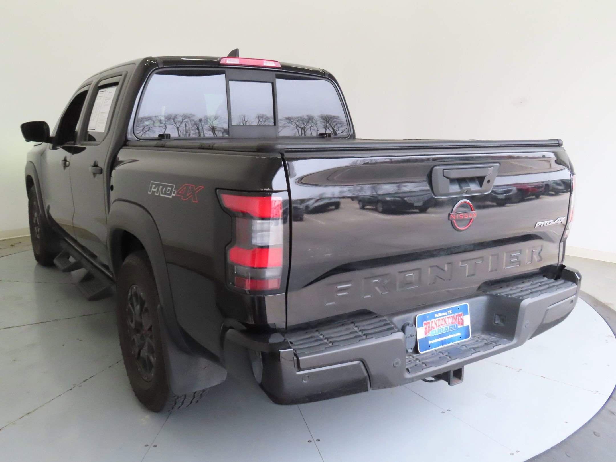 Used 2022 Nissan Frontier PRO-4X w/ Pro-4X Premium Package image 6