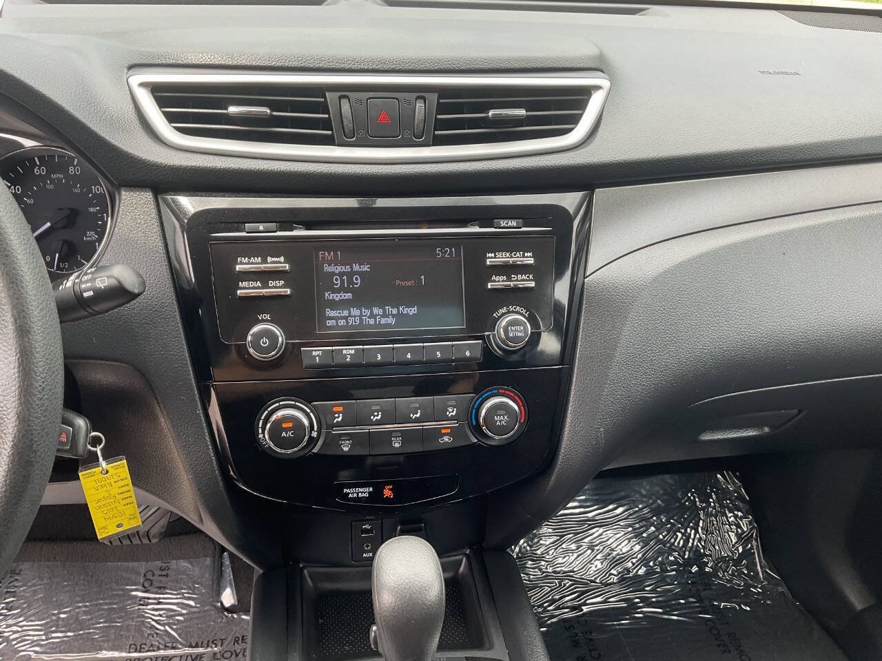 Used 2015 Nissan Rogue S AWD/4WD image 19