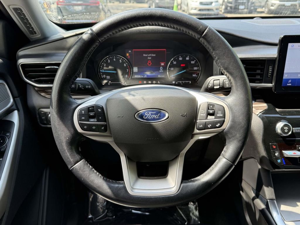 Used 2022 Ford Explorer Limited RWD image 18